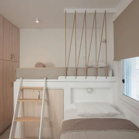 Silvina Loft, Naxos *